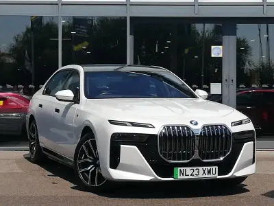 Used BMW i7 M Sport 400 kW (544 HP) 2023 White Sedan