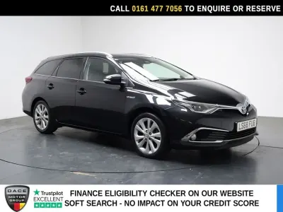 Used Toyota Auris Hybrid