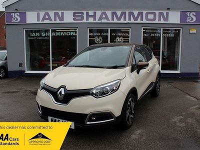 Used Renault Captur Iconic 110 HP (80 kW) 2016 Brown/cream SUV
