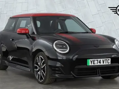 Used Mini Cooper SE Hatch 158 kW (215 HP) 2024 Black Hatchback
