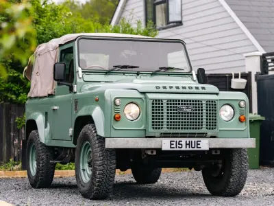 Usado Land Rover Defender 90 HP (66 kW) 1997 Verde