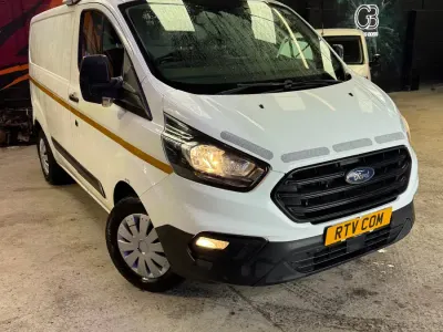 Used Ford Transit Custom 105 HP (77 kW) 2019 White Van