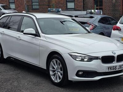 Used BMW 318 Sport Line 2016 White Estate