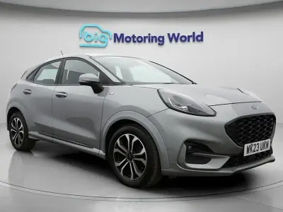 Usado Ford Puma ST-Line 125 CV (91 kW) 2023 Plateado SUV