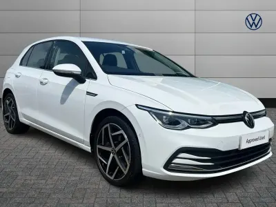 Used VW Golf VIII Style 128 HP (94 kW) 2023 White Hatchback