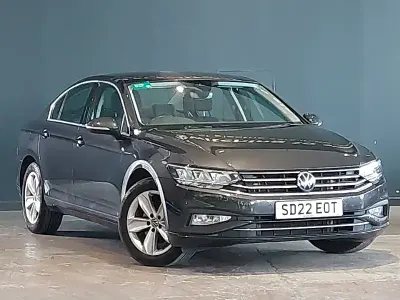 Used VW Passat SE 150 HP (110 kW) 2022 Grey Estate