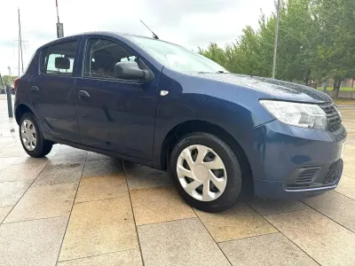 Begagnad Dacia Sandero Essentiel 90 HK (66 kW) 2019 Blå Halvkombi