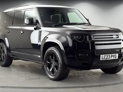 Used Land Rover Defender SE Dynamic 249 HP (183 kW) 2025 SUV