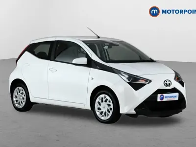 Used Toyota Aygo X-play 2021 White Hatchback