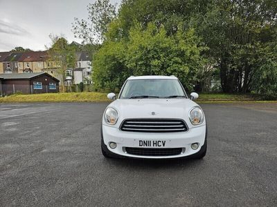 used Mini Cooper D Countryman 2.0 5dr Auto white Media pack white automatic