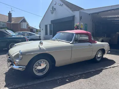 Used MG B 95 HP (69 kW) 1963 Grey Cabriolet