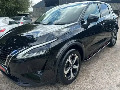 Used Nissan Qashqai N-Connecta 140 HP (102 kW) 2022 Black SUV