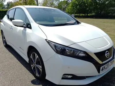 Begagnad Nissan Leaf N-Connecta 2020 Halvkombi