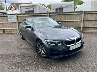 Usado BMW 330e M Sport 2021 Cinzento Sedan