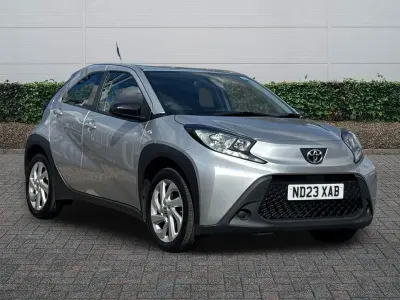 Used Toyota Aygo X PURE 72 HP (52 kW) 2023 Silver SUV