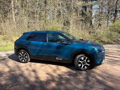 Used Citroën C4 Cactus Flair 110 HP (80 kW) 2018 Blue Hatchback