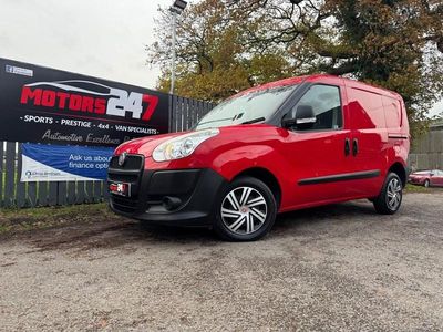 Used Fiat Doblò 90 HP (66 kW) 2013 Red MPV