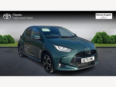 Used Toyota Yaris Hybrid Design 2025 Green Hatchback