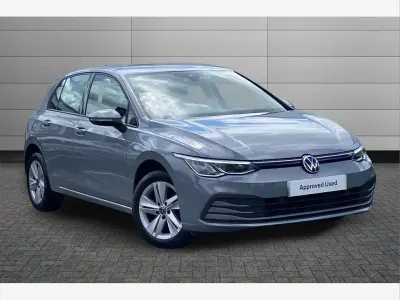 Used VW Golf VIII Life 128 HP (94 kW) 2022 Moonstone grey Hatchback
