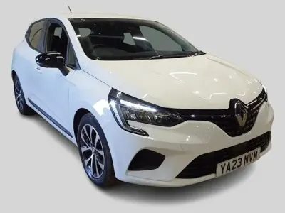 Used Renault Clio Evolution 90 HP (66 kW) 2023 White Hatchback
