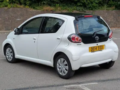 Used Toyota Aygo 2014 White Hatchback