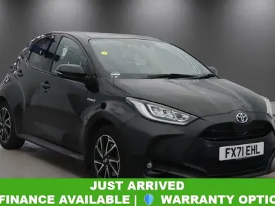 Used Toyota Yaris Design 91 HP (66 kW) 2021 Black Hatchback
