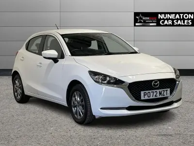 Usado Mazda 2 75 CV (55 kW) 2023 Blanco Utilitario