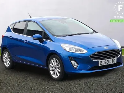 Używany Ford Fiesta Titanium 2019 Niebieski Hatchback