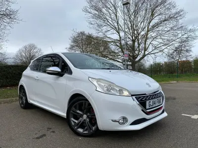 Used Peugeot 208 GTi 200 HP (147 kW) 2014 White Hatchback