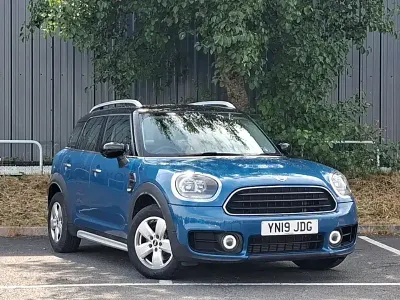 Used Mini Cooper Classic 136 HP (100 kW) 2019 Blue Hatchback