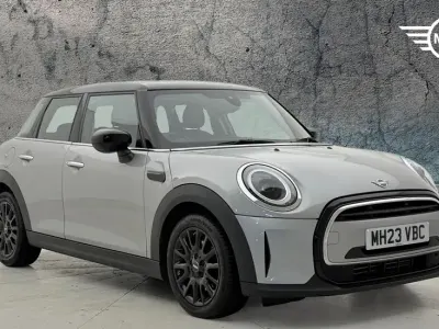 Used Mini Cooper Classic 134 HP (98 kW) 2023 Silver Hatchback