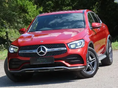 Begagnad Mercedes GLC300 AMG line 2019 Röd Sportkupé
