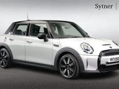 Used Mini Cooper S Exclusive 176 HP (129 kW) 2021 Silver Hatchback