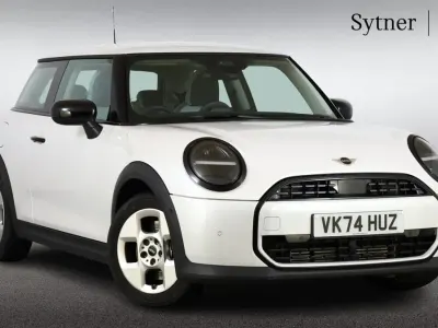 Used Mini Cooper Hatch 154 HP (113 kW) 2024 White Hatchback