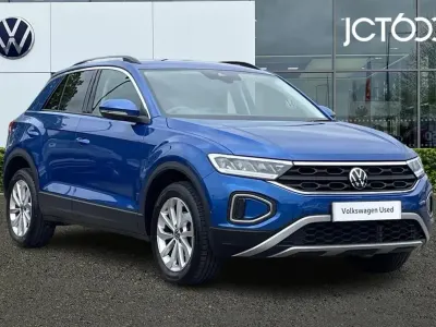 Używany VW T-Roc Match 115 KM (84 kW) 2025 Niebieski SUV
