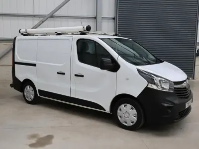 Used Vauxhall Vivaro 95 HP (69 kW) 2018 White