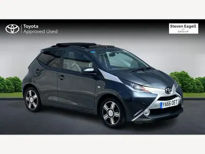 Używany Toyota Aygo X-clusiv 69 KM (50 kW) 2017 Szary Hatchback