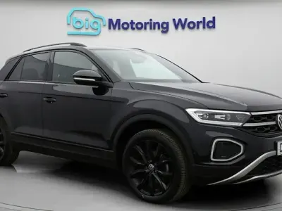 Used VW T-Roc Style 150 HP (110 kW) 2024 Black SUV