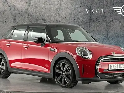 Used Mini Cooper Exclusive 136 HP (100 kW) 2023 Red Hatchback