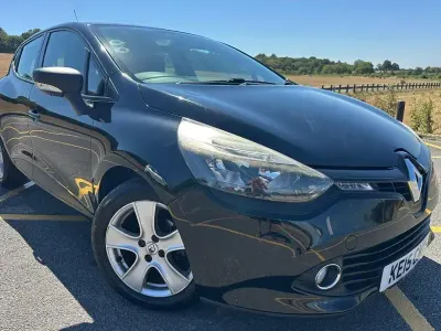Used Renault Clio Expression+ 90 HP (66 kW) 2015 Black Hatchback