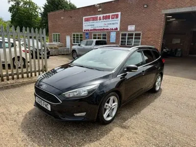 Used Ford Focus Zetec 120 HP (88 kW) 2015 Black Estate