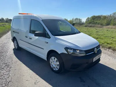Begagnad VW Caddy Startline 102 HK (75 kW) 2019 Vit Minibuss