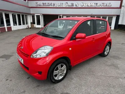 Used Daihatsu Sirion 90 HP (66 kW) 2008 Red Hatchback