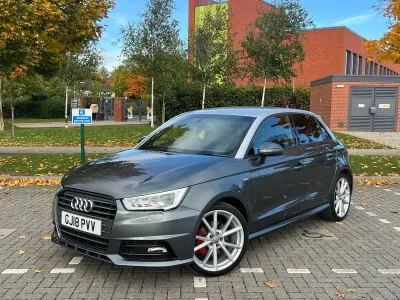 Begagnad Audi A1 Black Edition 2018 Grå Halvkombi
