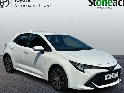 Used Toyota Corolla Design 122 HP (89 kW) 2022 Hatchback