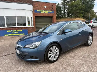 Used Vauxhall Astra GTC SRi 2013 Blue Hatchback