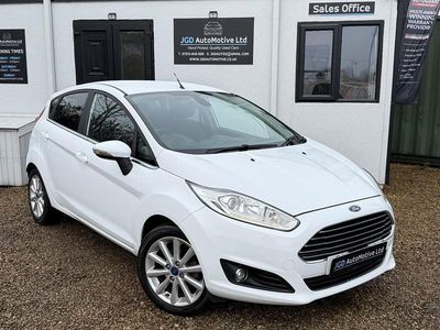 Used Ford Fiesta ST-Line 125 HP (91 kW) 2016 White Hatchback