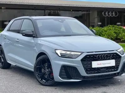Usado Audi A1 Competition 203 HP (149 kW) 2022 Cinzento SUV