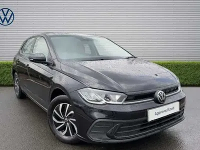 Usado VW Polo Life 95 CV (69 kW) 2023 Negro Utilitario