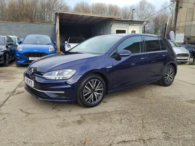 Begagnad VW Golf VII SE 2018 Blå Halvkombi